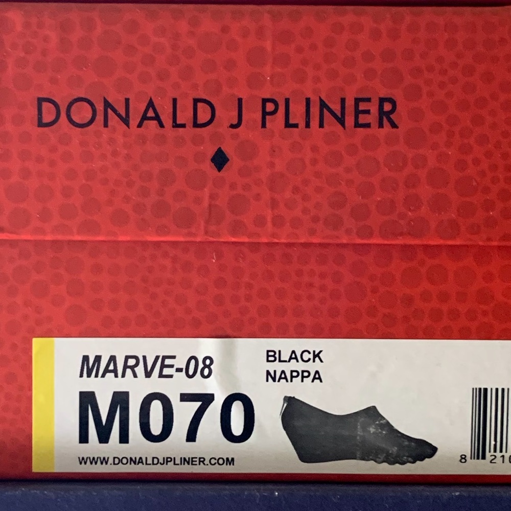 Donald Pliner Marve Black wedge pump